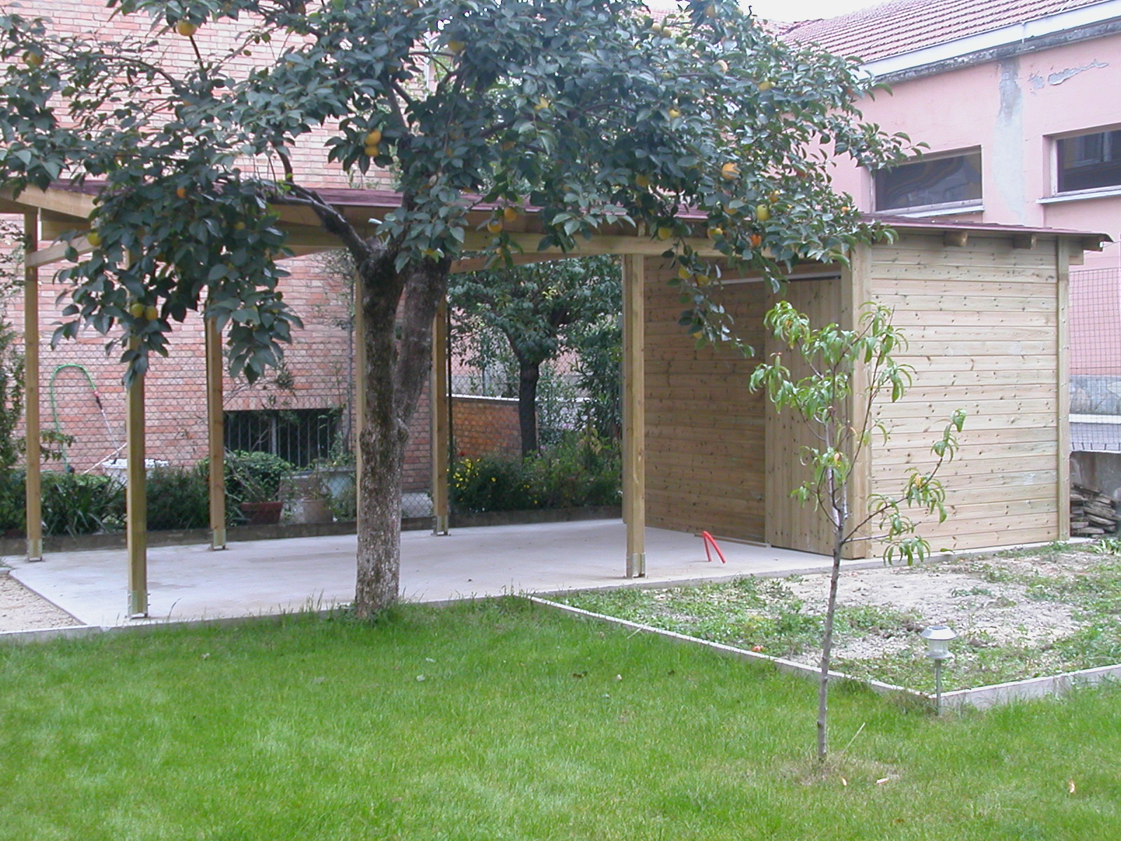 CARPORT CON DEPOSITO